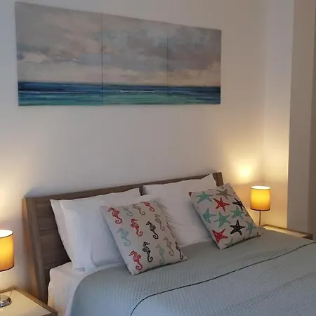 Pollentia Mar For 4 People Free Wifi Aircon And Secure Parking Apartment Port de Pollenca