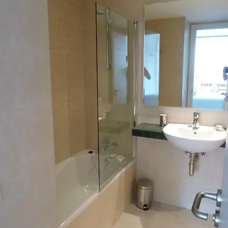 Pollentia Mar For 4 People Free Wifi Aircon And Secure Parking Apartment