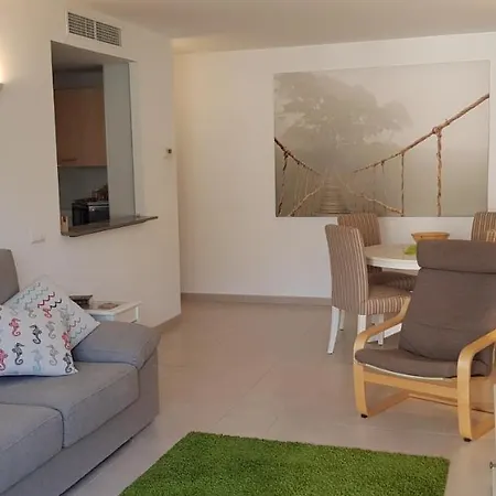 Pollentia Mar For 4 People Free Wifi Aircon And Secure Parking Apartment *