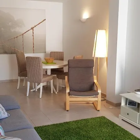 Pollentia Mar For 4 People Free Wifi Aircon And Secure Parking Apartment